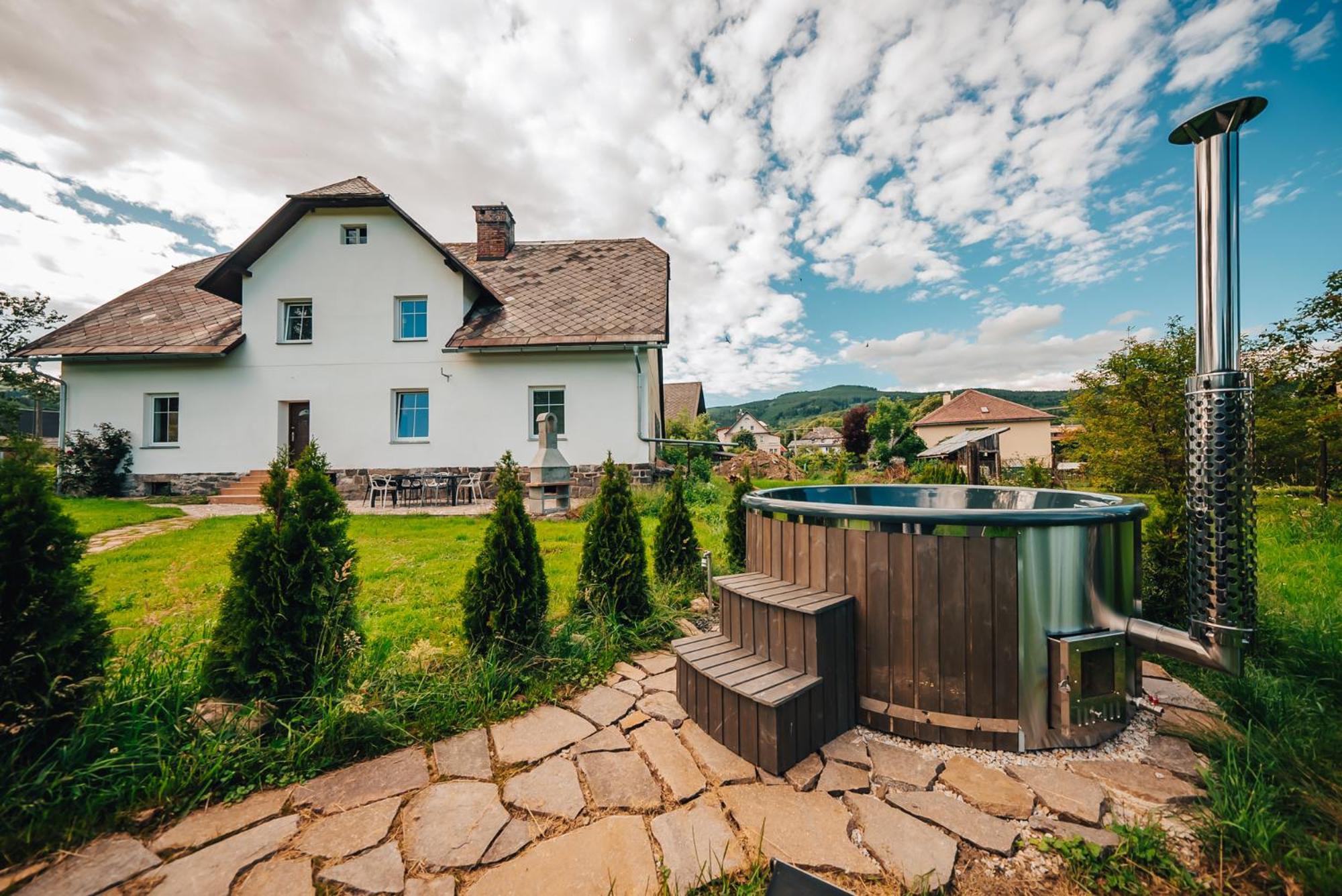 Villa Tady A Ted Lipova Lazne